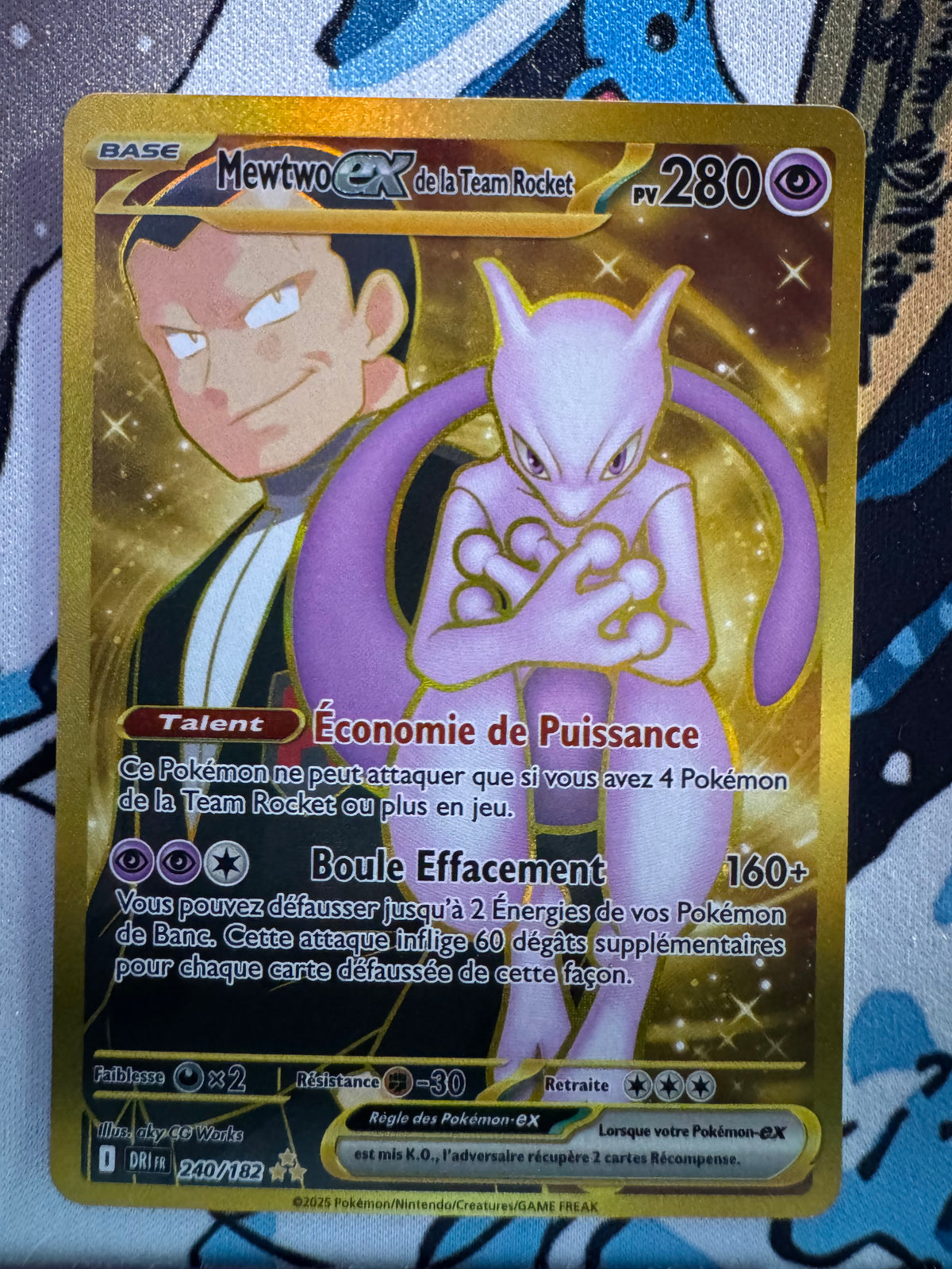 Carte Pokémon Mewtwo ex de la Team Rocket 240/DRI – Rivalités Destinées – Français
